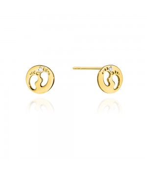 Gold earrings with diamond