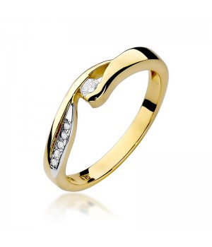 Gold diamond ring