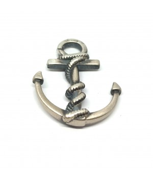 Stylized silver anchor pendant